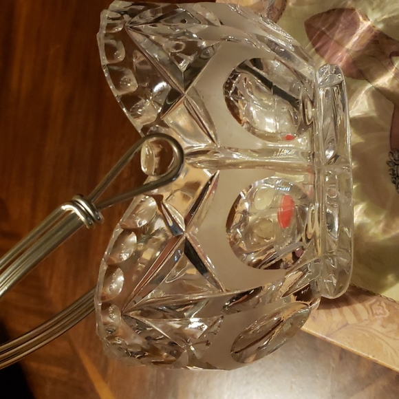 Vintage Bleikristall Lead Crystal Basket with Metal Handle West Germany Frosted - Picture 2 of 3
